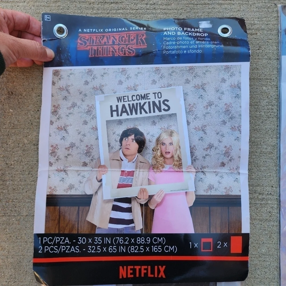 NWT Netflix Stranger Things Party Wall Decor Posters Decorations & Photo Props